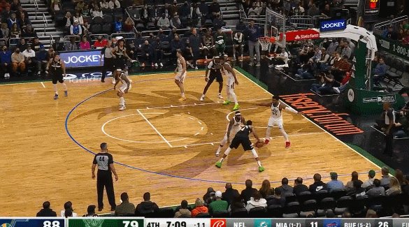 1636536338775001546.gif 4.gif