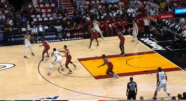 1636536741204065296.gif 7.gif