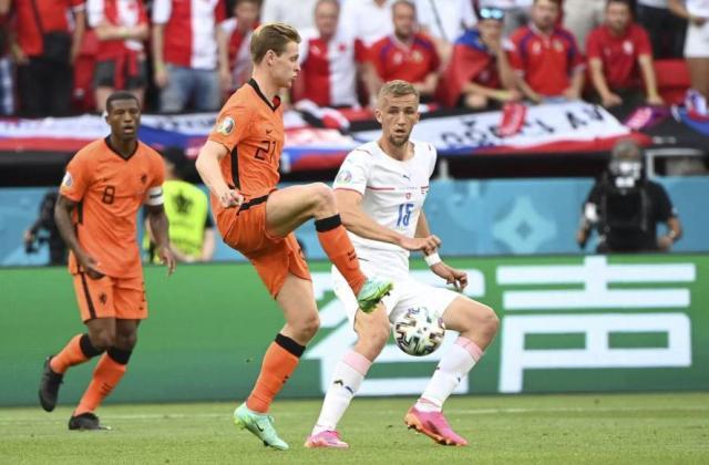 欧冠淘汰赛赛程-德容:不知道为何会输 德波尔:细节决定了比赛胜负